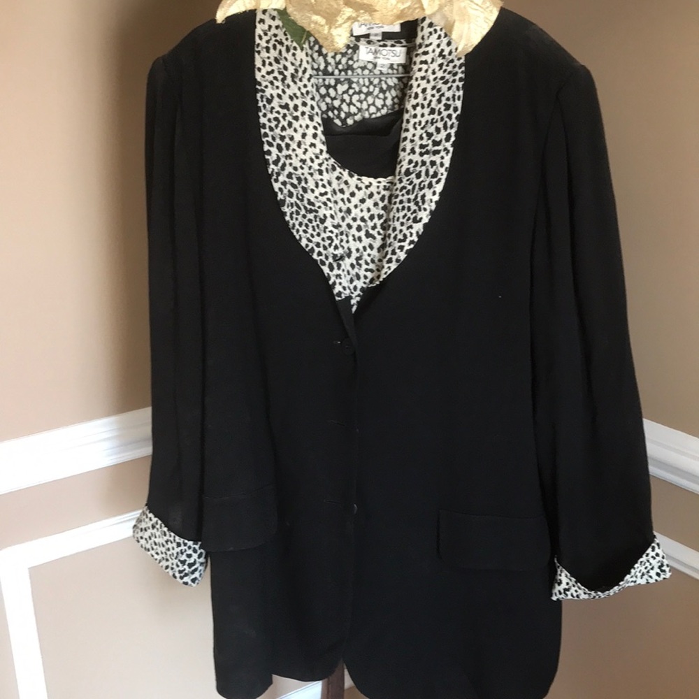 Skirt suit with skirt, silk shell and blazer